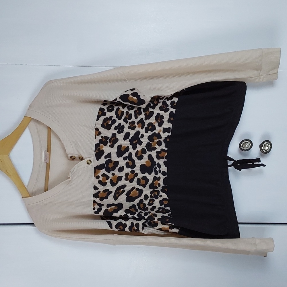 No Boundaries |Womens Knit Animal Print/ Cream Crop Tie Hem Neutrals Boho Sz.2X